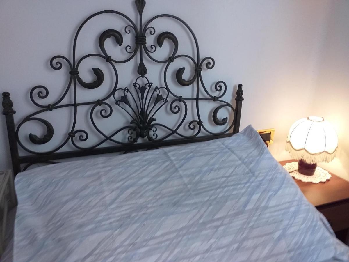 Bed & Breakfast La Rosa Rossa Cagli Buitenkant foto