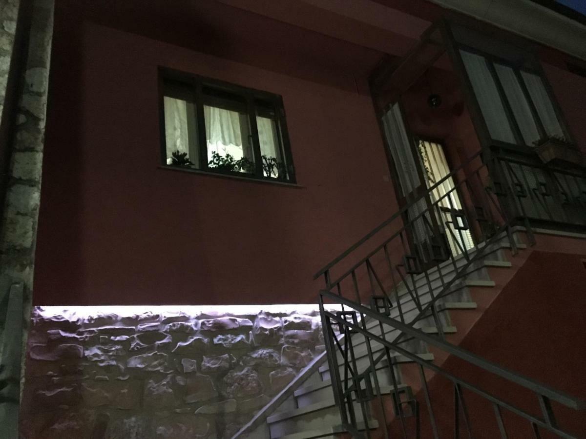 Bed & Breakfast La Rosa Rossa Cagli Buitenkant foto